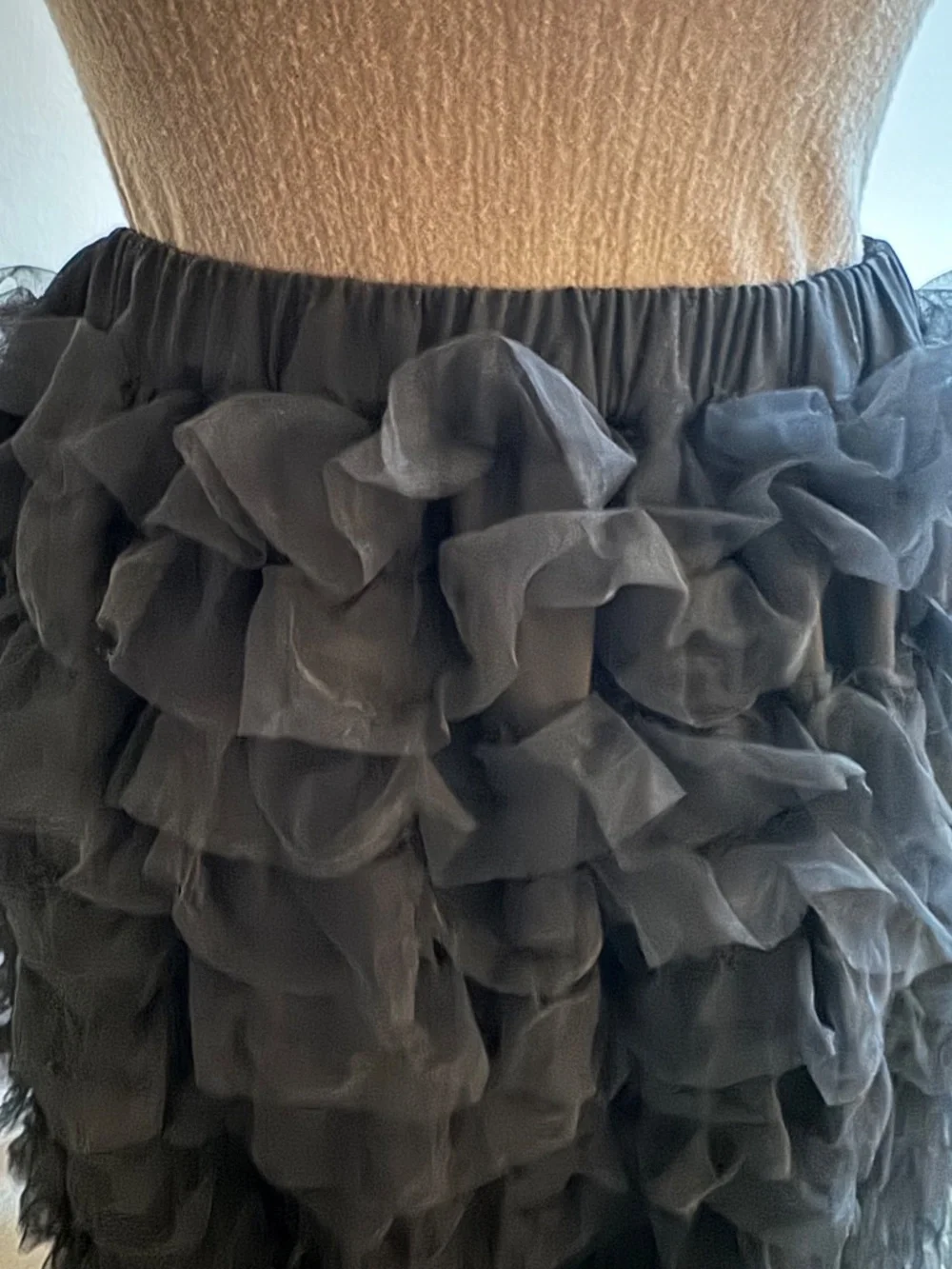 Black ruffle tulle skirt - Picture 4 of 4